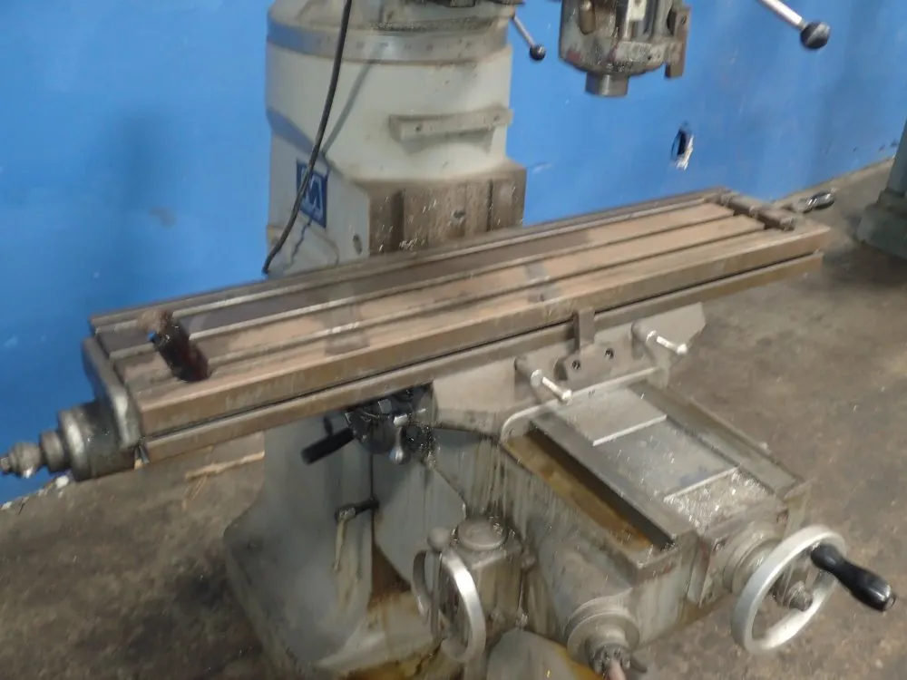 Supermax/yeong Chin Vertical Mill