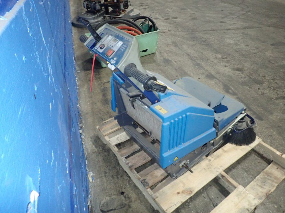 Provac Lb Electric Floor Scrubber