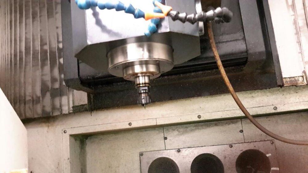 Makino Makino E33 Cnc Vertical Machining Center