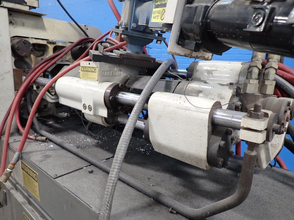 Cincinnati Milacron Injection Molder - Vst55-1.08