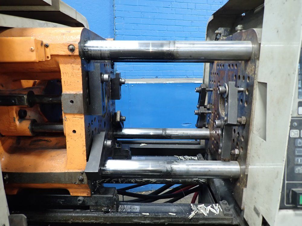 Cincinnati Milacron Injection Molder - Vst55-1.08