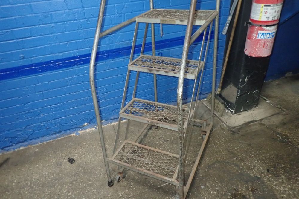 The Patent Scaffolding Portable Step Ladder