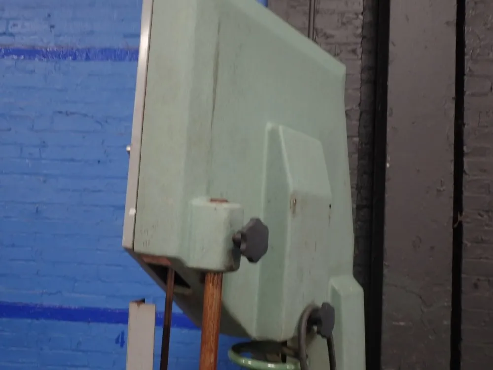 Sentaro Vertical Bandsaw