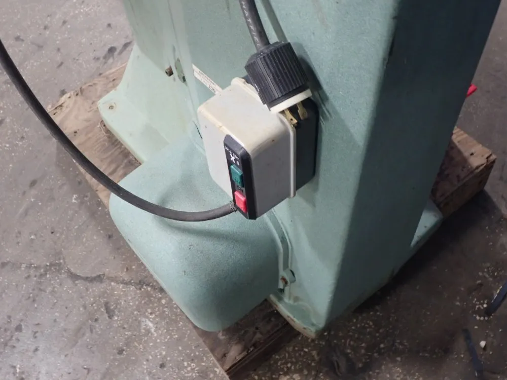 Sentaro Vertical Bandsaw