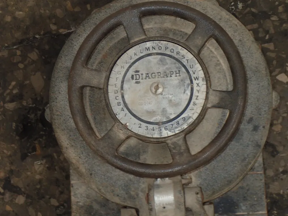 Diagraph Stensil Cutting Machine