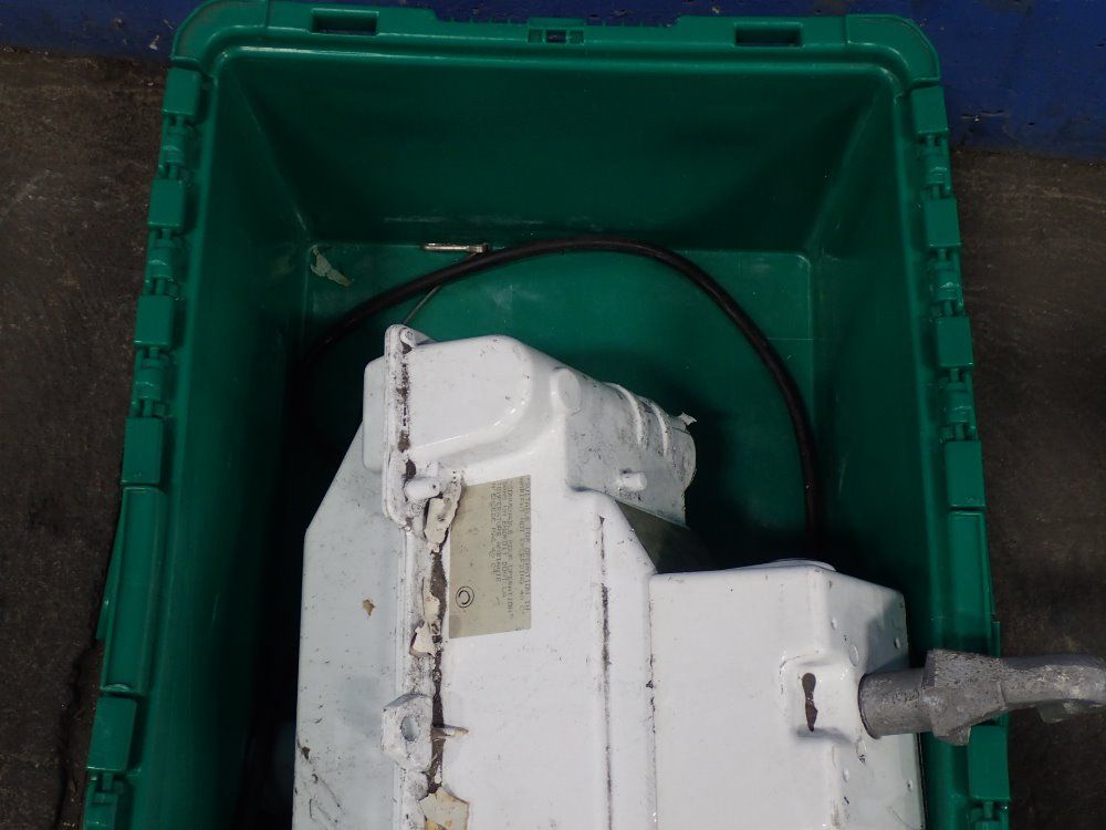 Hubbel Luminair Fitting