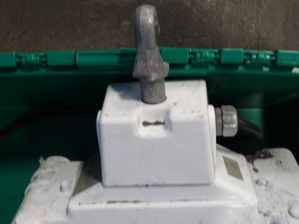 Hubbel Luminair Fitting