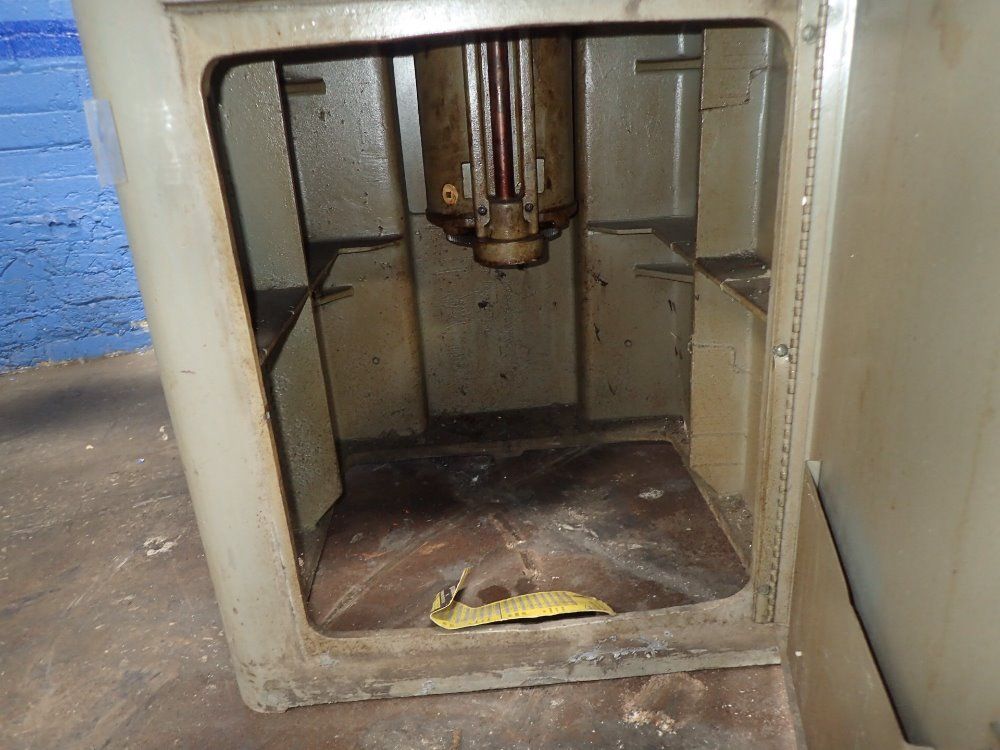 K.o. Lee Tool Grinder