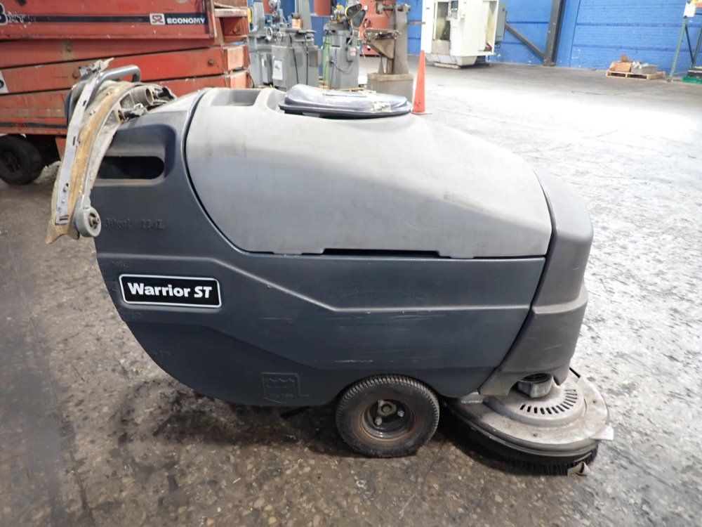 Nilfisk-advance Floor Scrubber