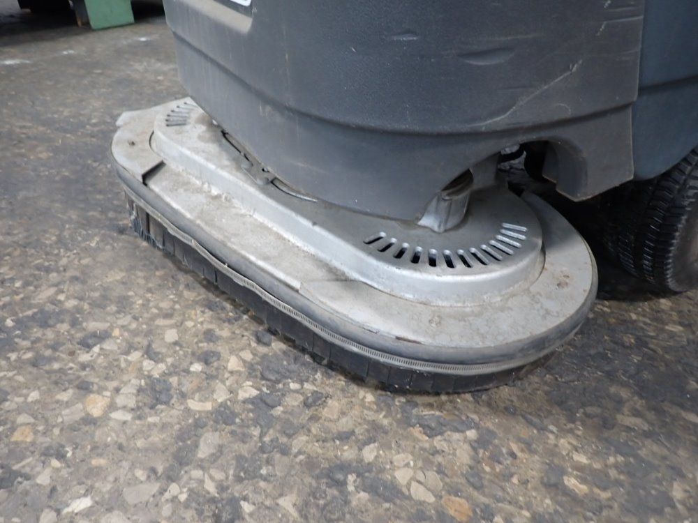 Nilfisk-advance Floor Scrubber