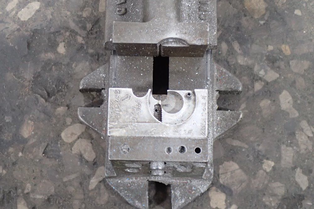 Mead 2" Vise