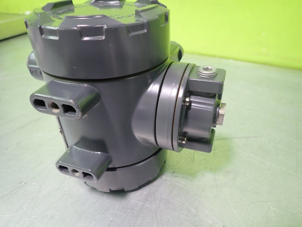 Fisher I2p-100 Pneumatic Transducer - I2p-100