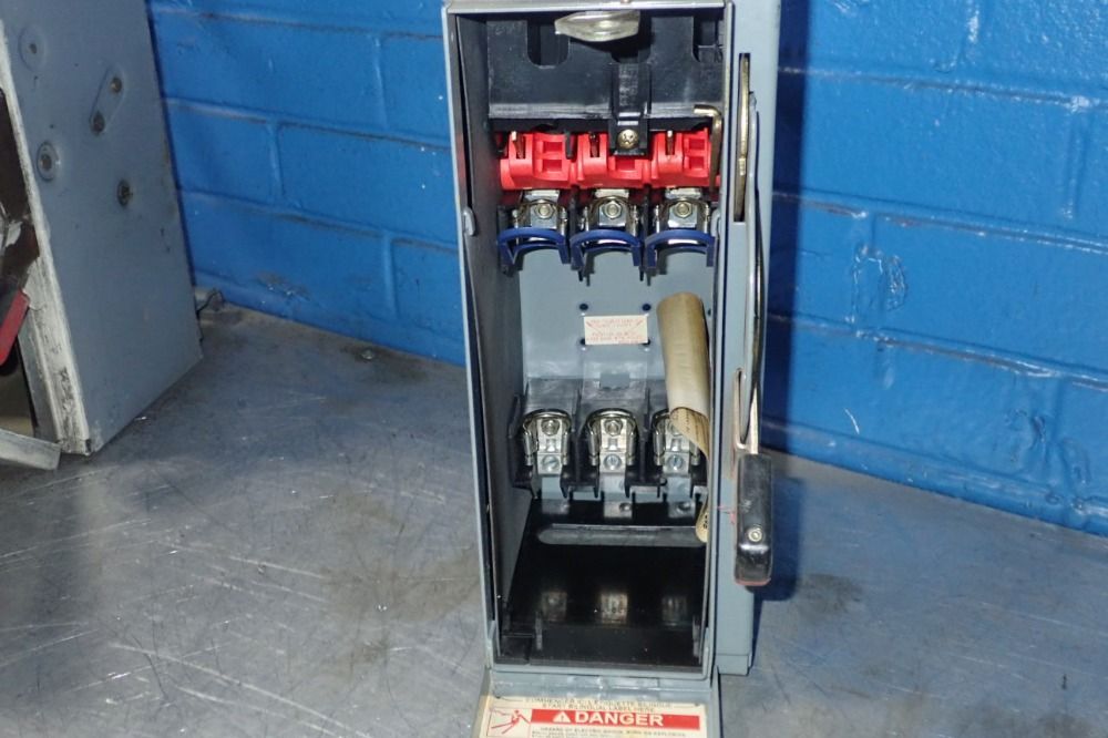 Square D Bus Plug/panel Board Switch