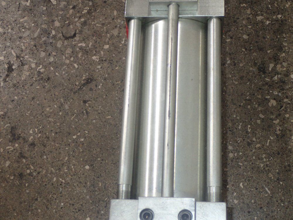 Reo Cylinder