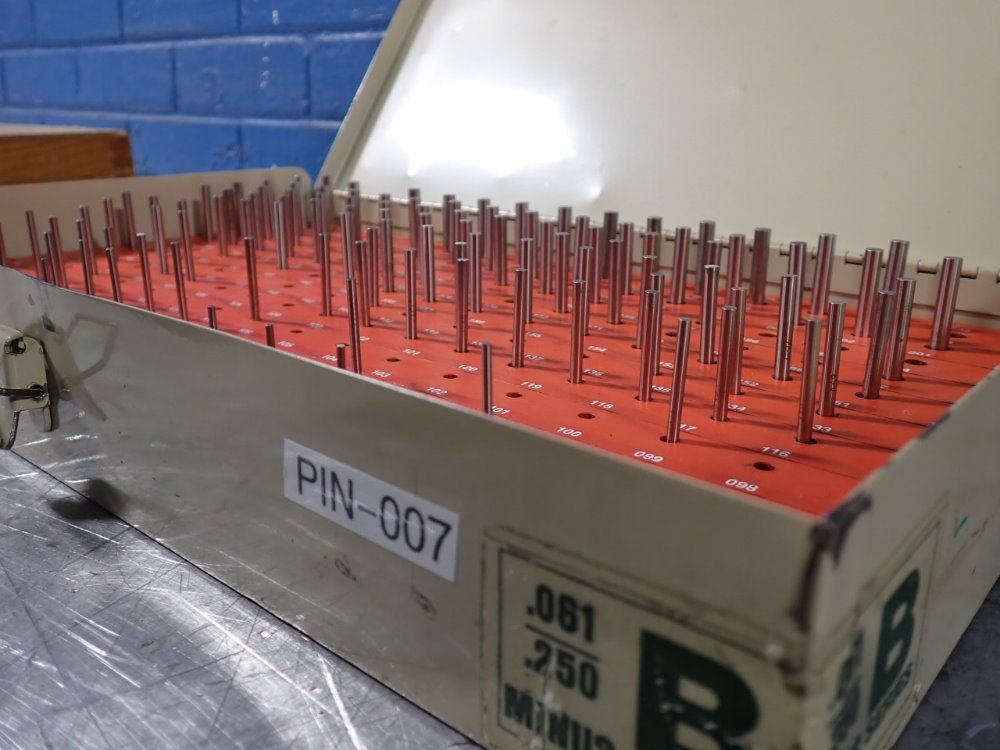 Vermont Gage Gage Pin Set