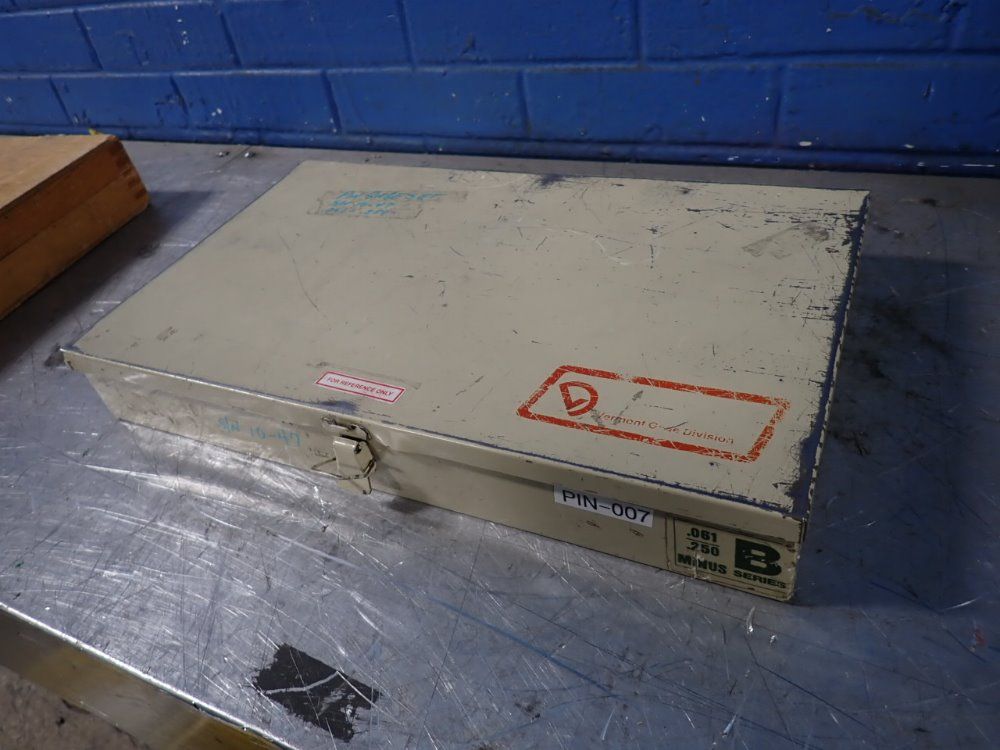 Vermont Gage Gage Pin Set