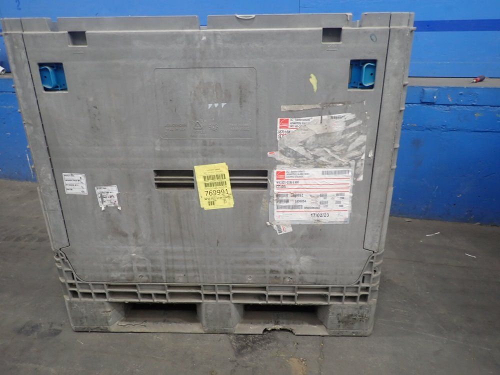 Buckhorn Collapsible Plastic Crate