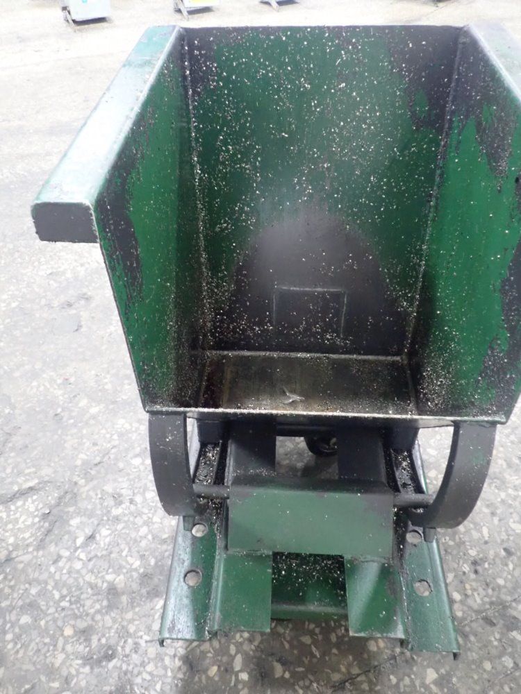 Universal Handling Hopper