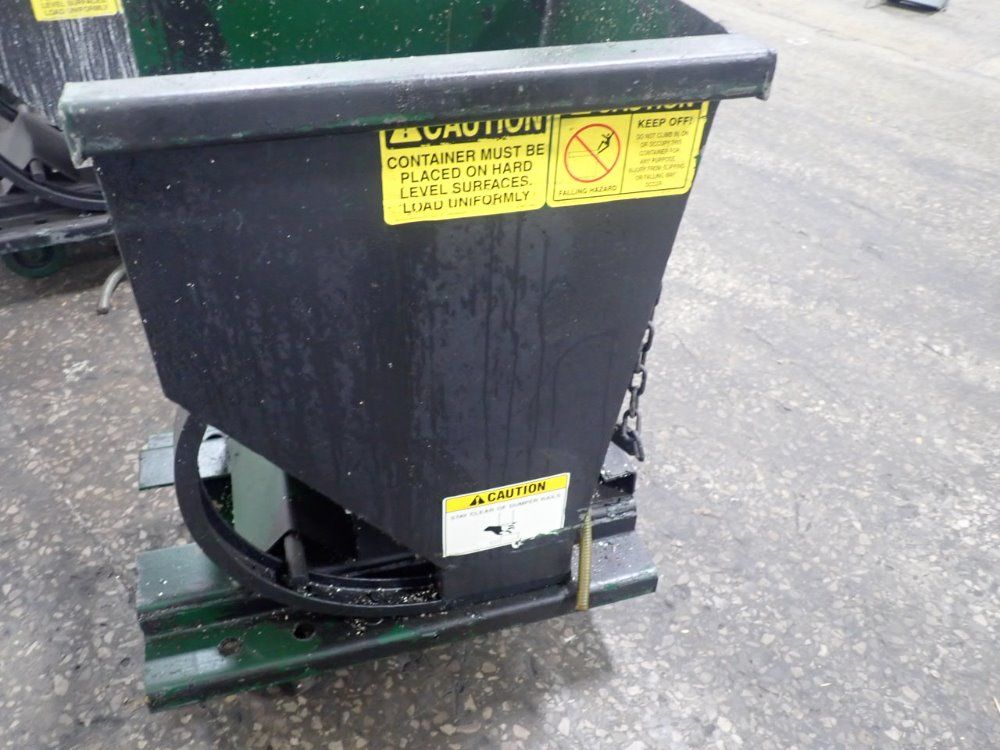 Universal Handling Hopper