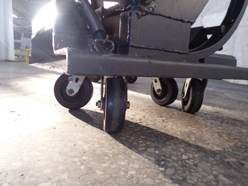 Universal Handling Equipment Self Dumping Hopper