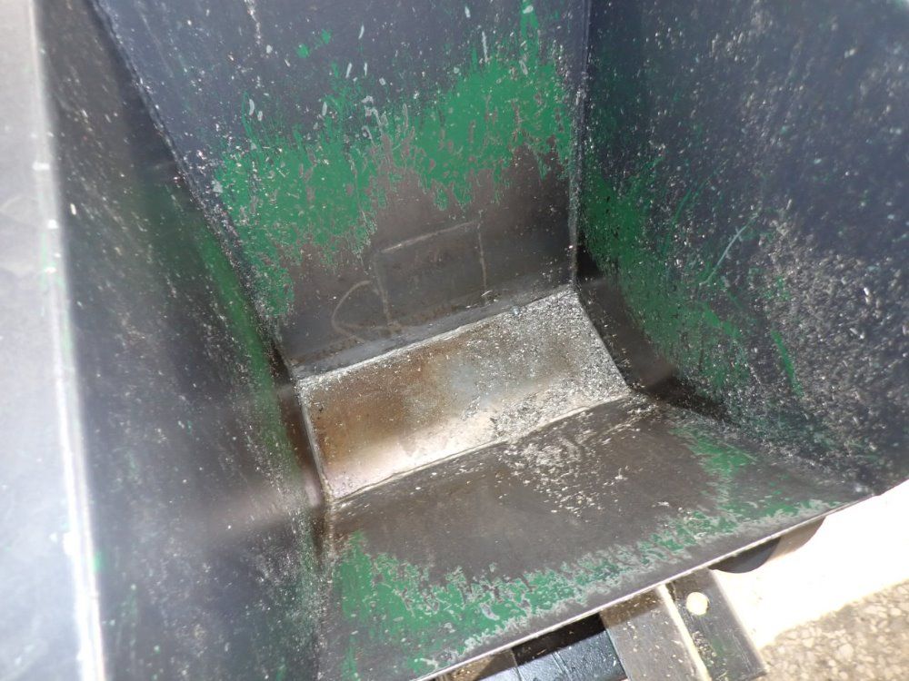 Universal Handling Equipment Self Dumping Hopper
