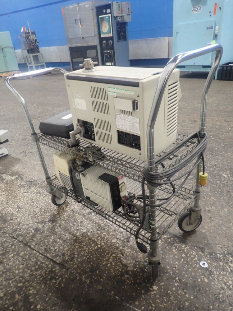 Varian 979 Helium Leak Detector - 979