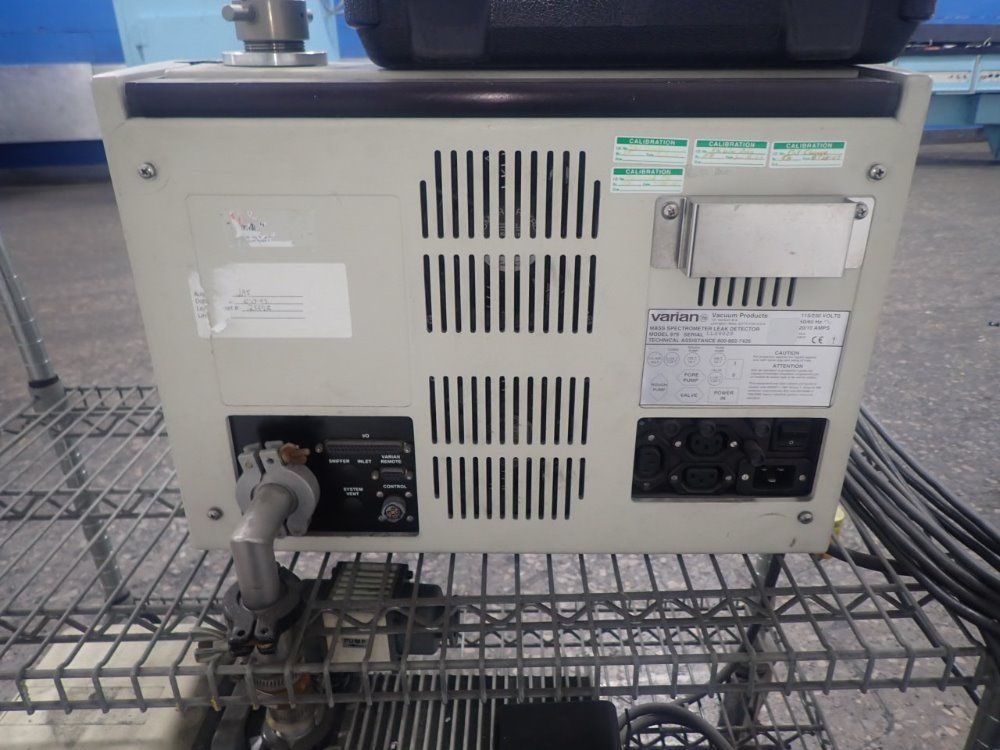 Varian 979 Helium Leak Detector - 979