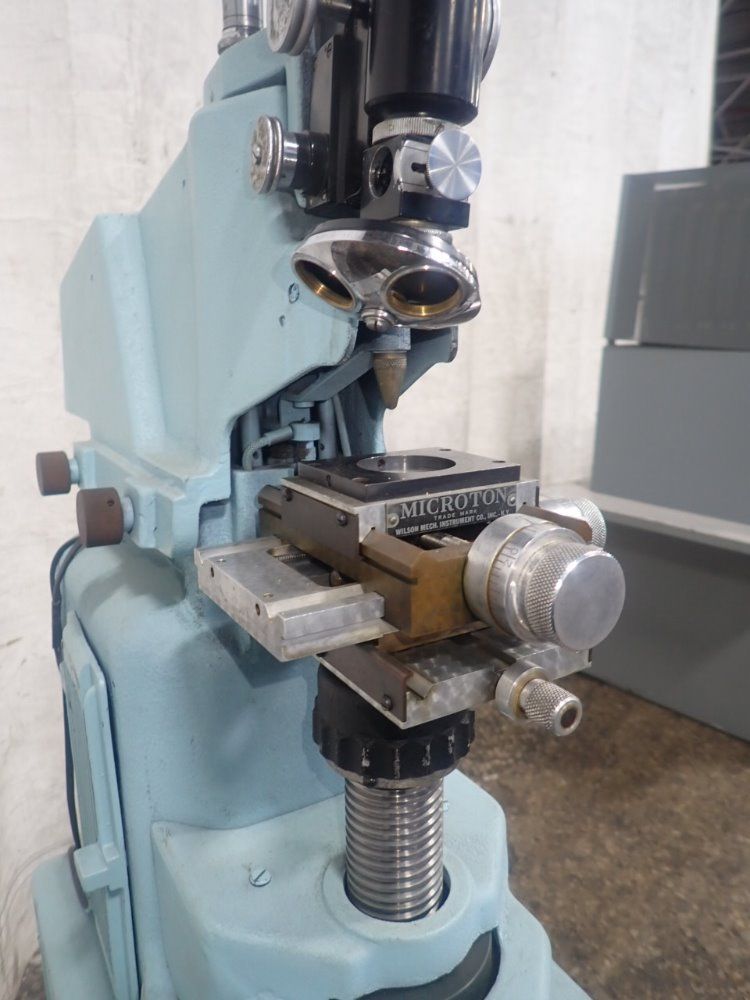Tukon Tester Hardness Tester