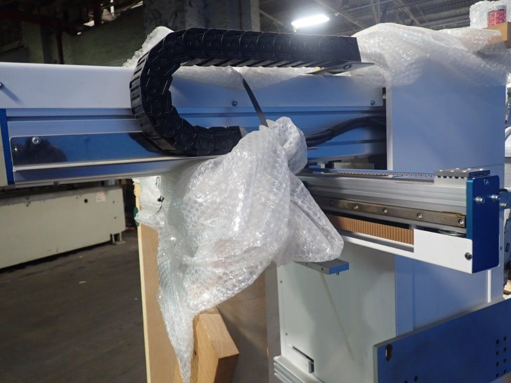 Yushin Pick And Place Robot