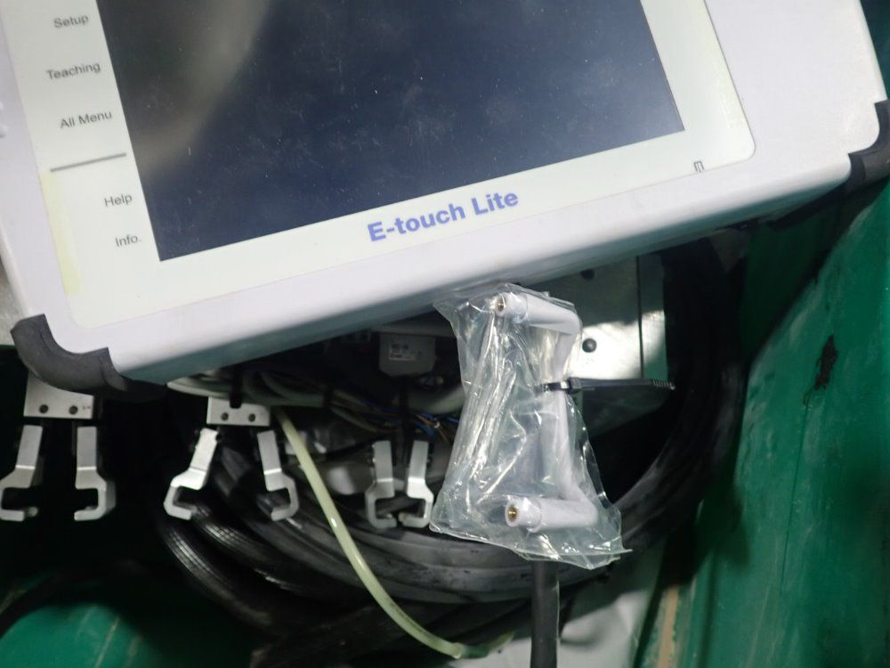 Yushin Pick And Place Robot