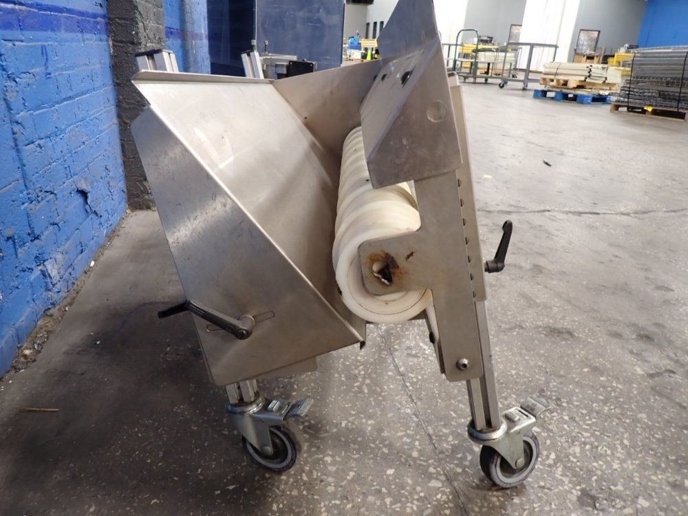 Mac/molding Automation Specialists Runner Separator