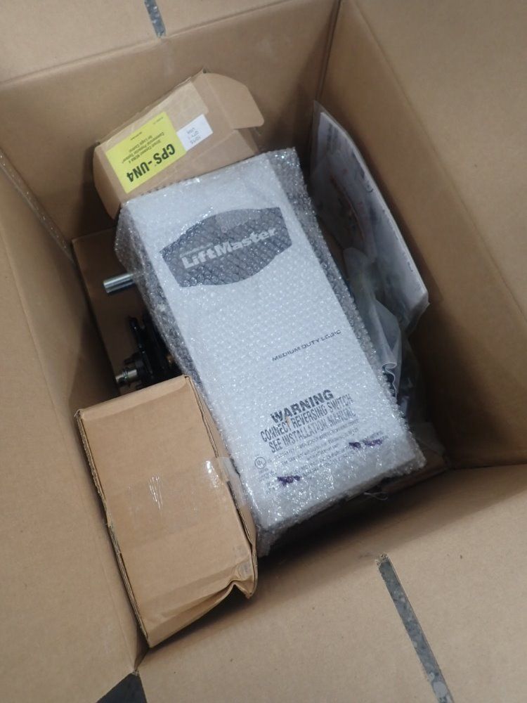 Chamberlain/liftmaster Door Operator