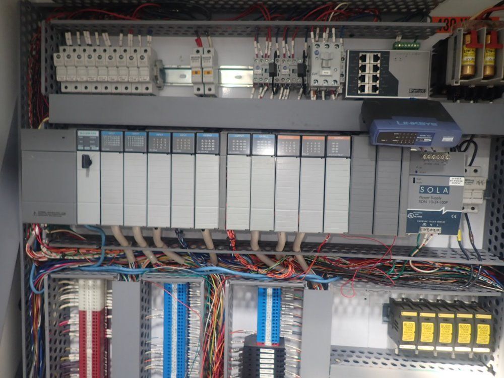 Fanuc Fanuc M16i Robot Ultrasonic Weld Cell