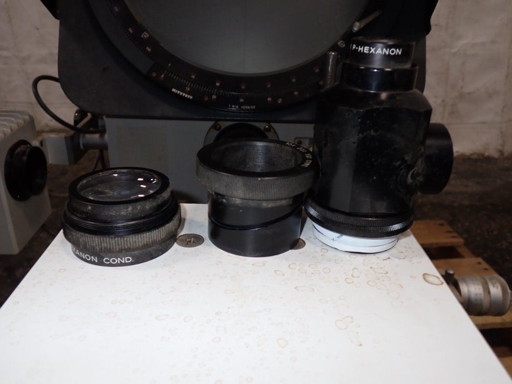 Mitutoyo Optical Comparitor