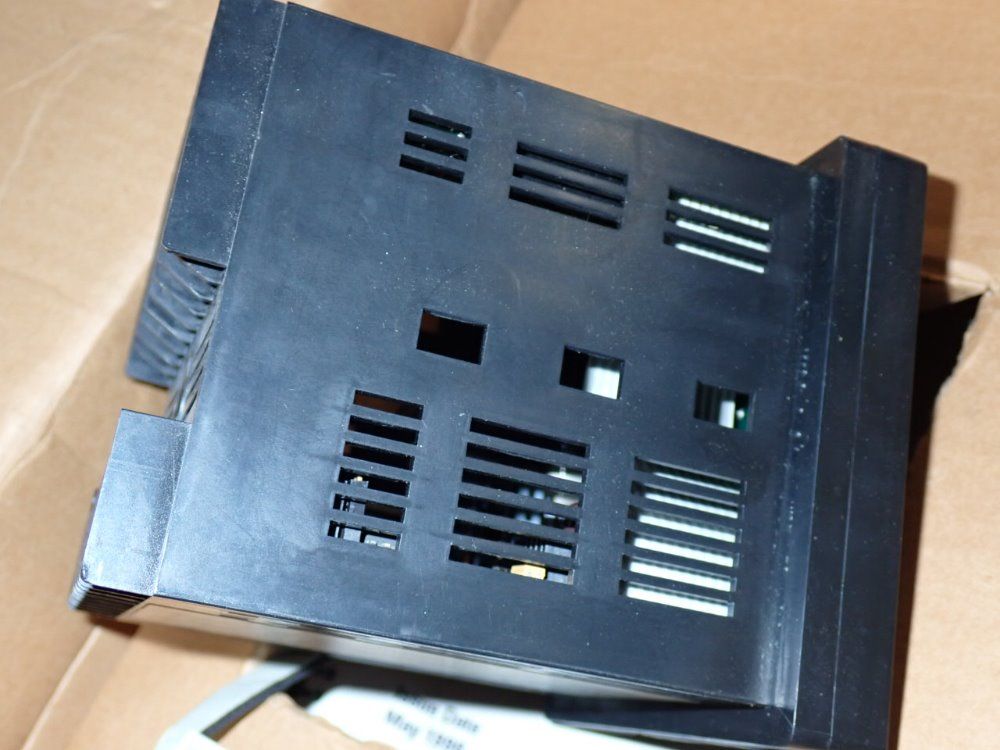 Chromalox Temperature Controller