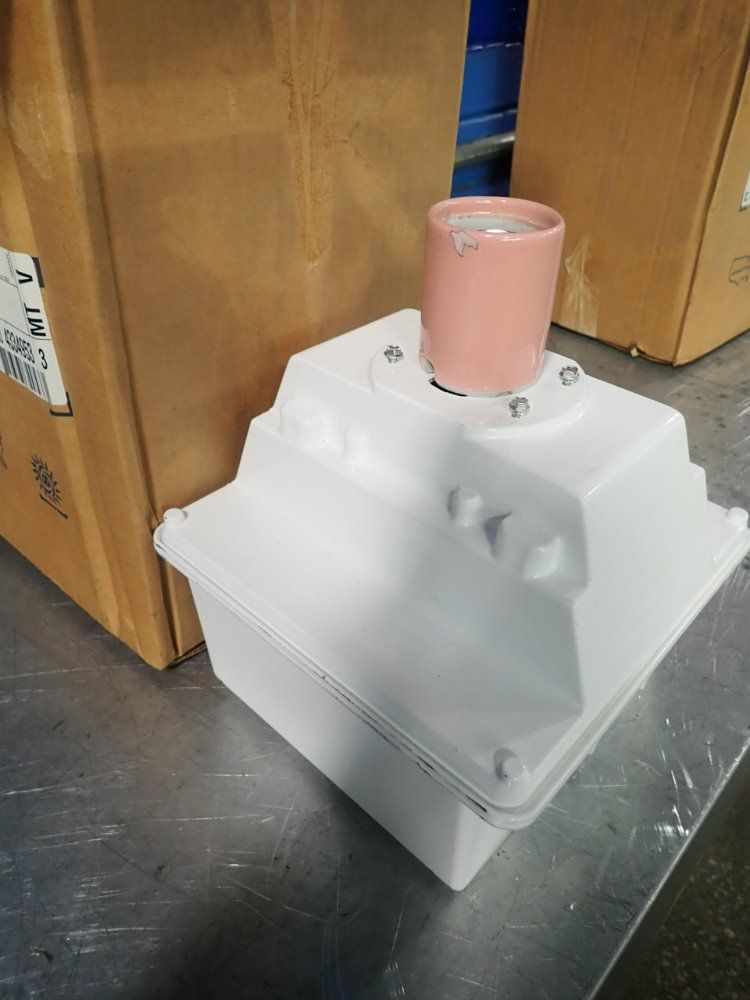 Bay-brite Ballast Housing