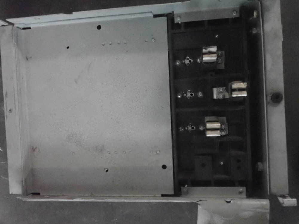 Xl-universal Bus Plug