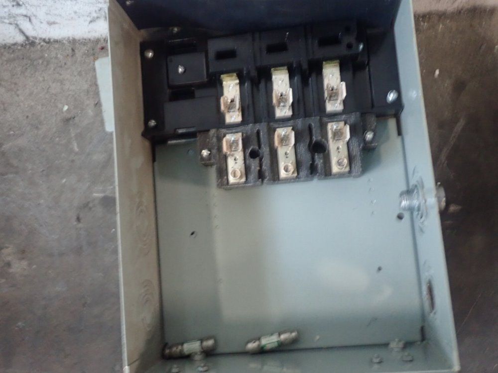 Xl-universal Bus Plug