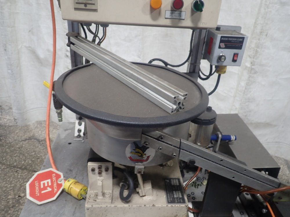 Arma Co Feed Station