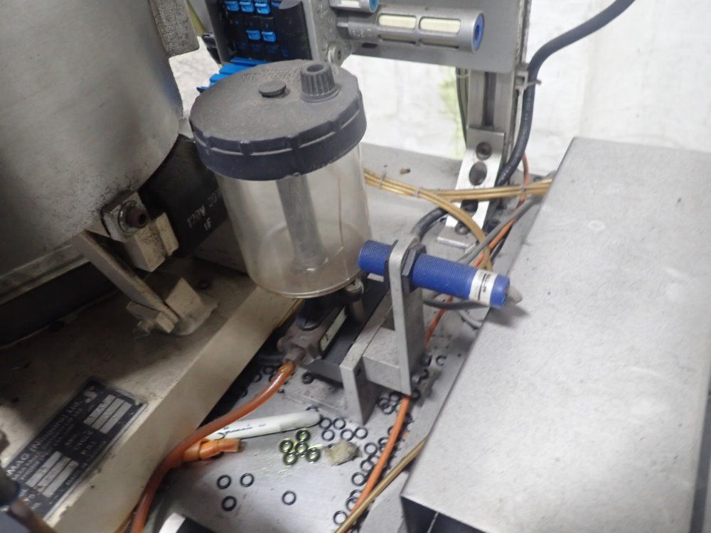 Arma Co Feed Station