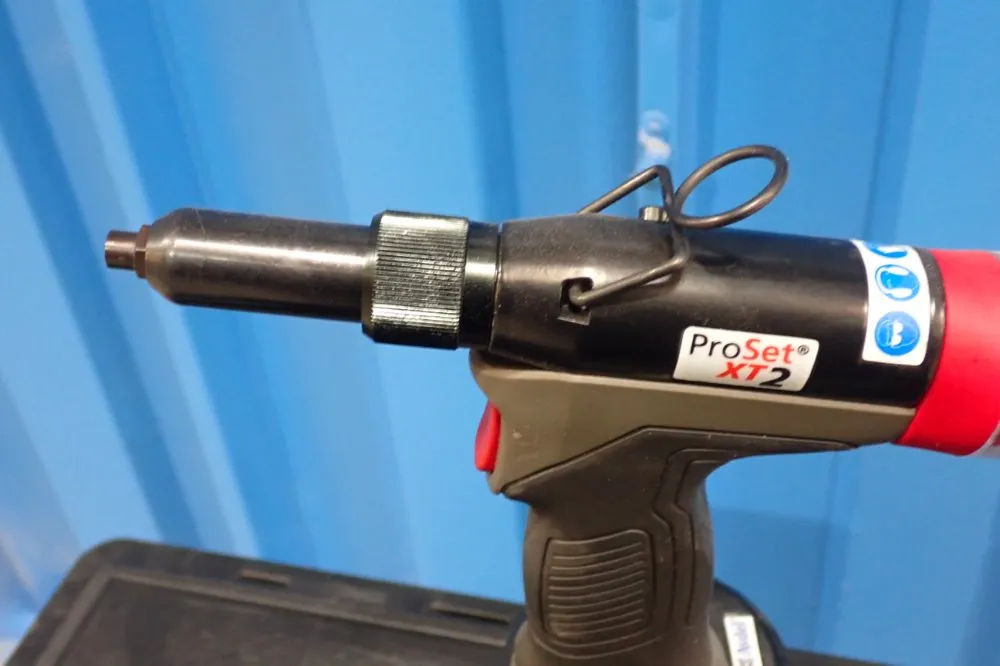 Pop Avdel Rivet Gun