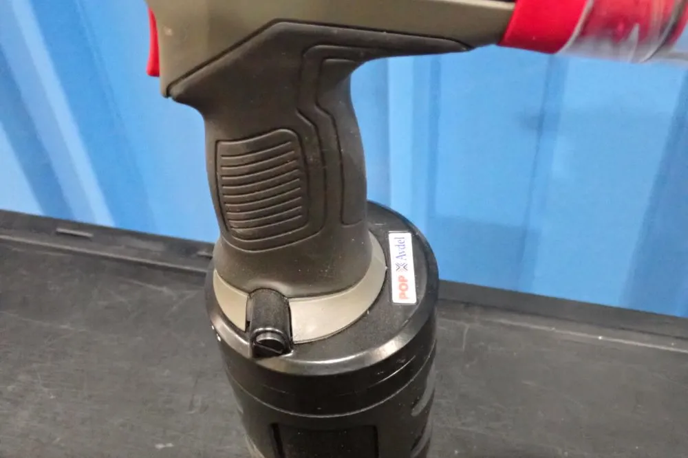 Pop Avdel Rivet Gun