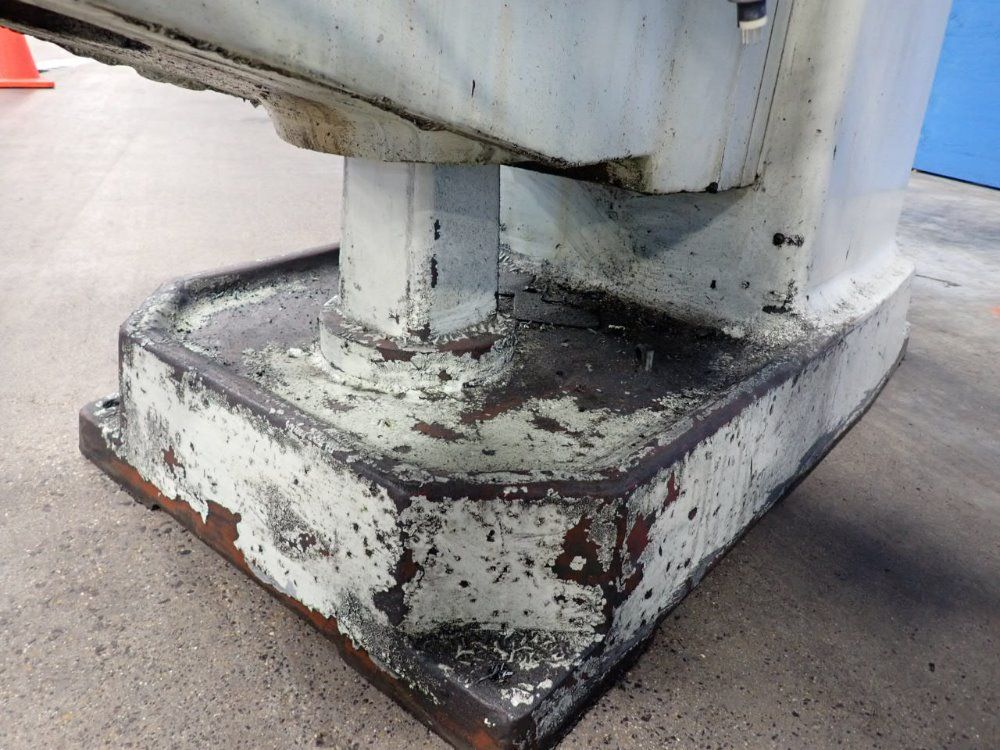 Victor 10" X 54" Vertical Mill - Jf-4vs