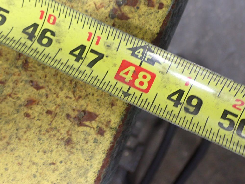 American Mfg Scissor Lift Table