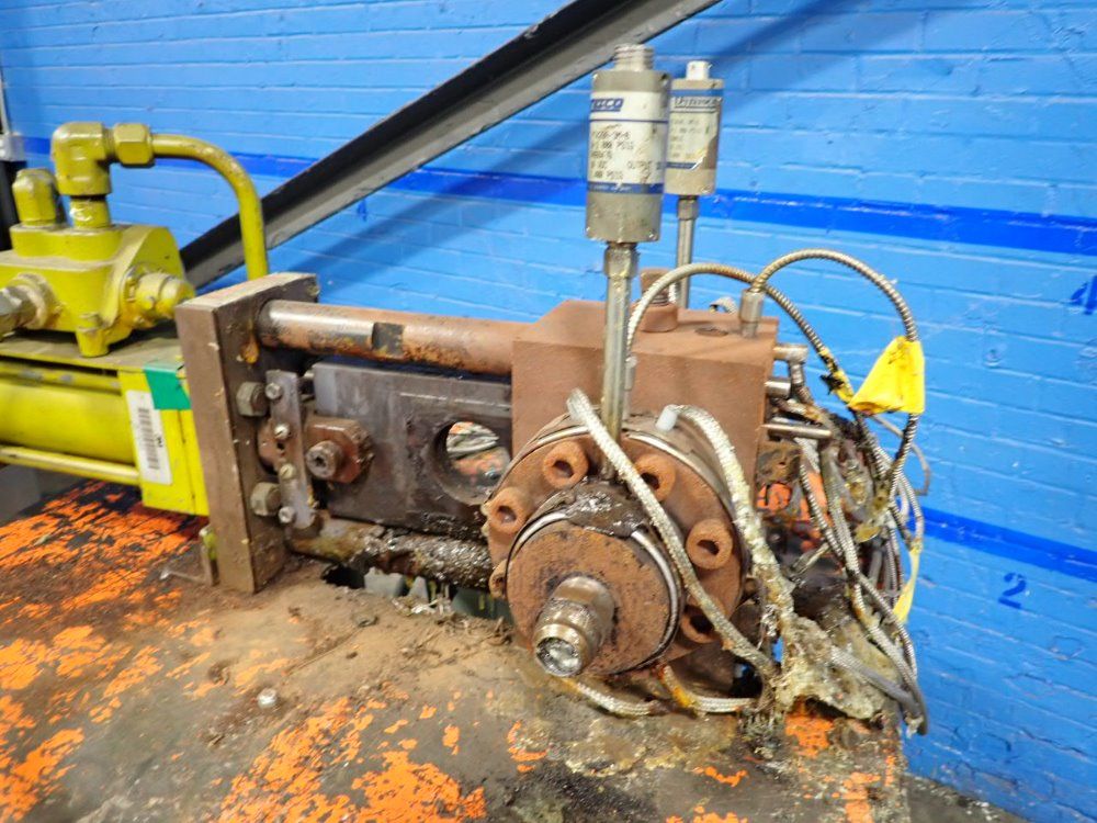 Berlyn Screw Extruder - B0m2500