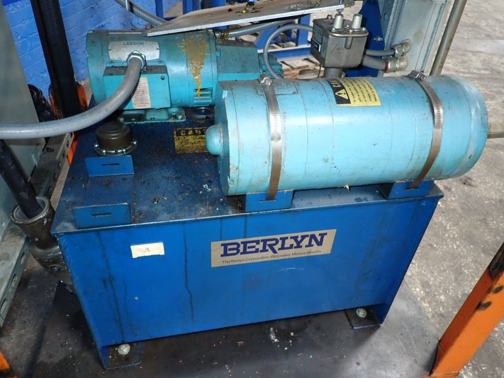 Berlyn Screw Extruder - B0m2500