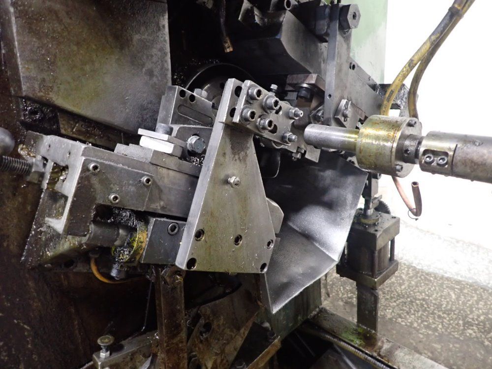 Modern Machine Tool Cut Off Machine