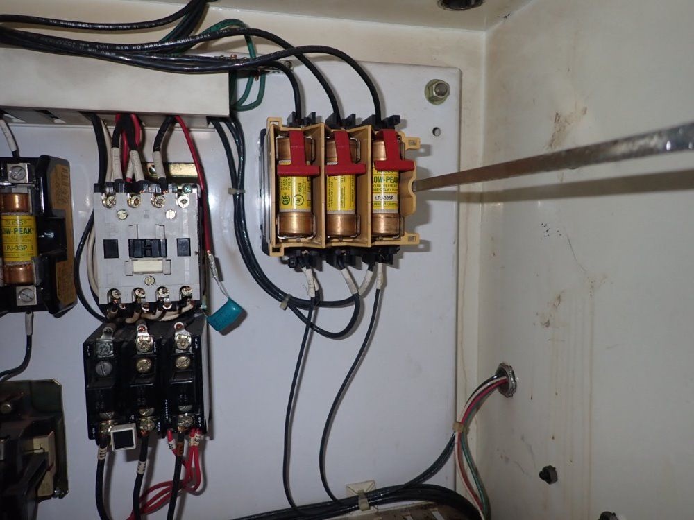 Modern Machine Tool Cut Off Machine