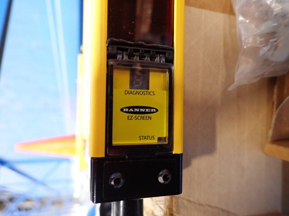 Banner Engineering 600mm Ez Screen Curtain Kit - Slscr30-600q8