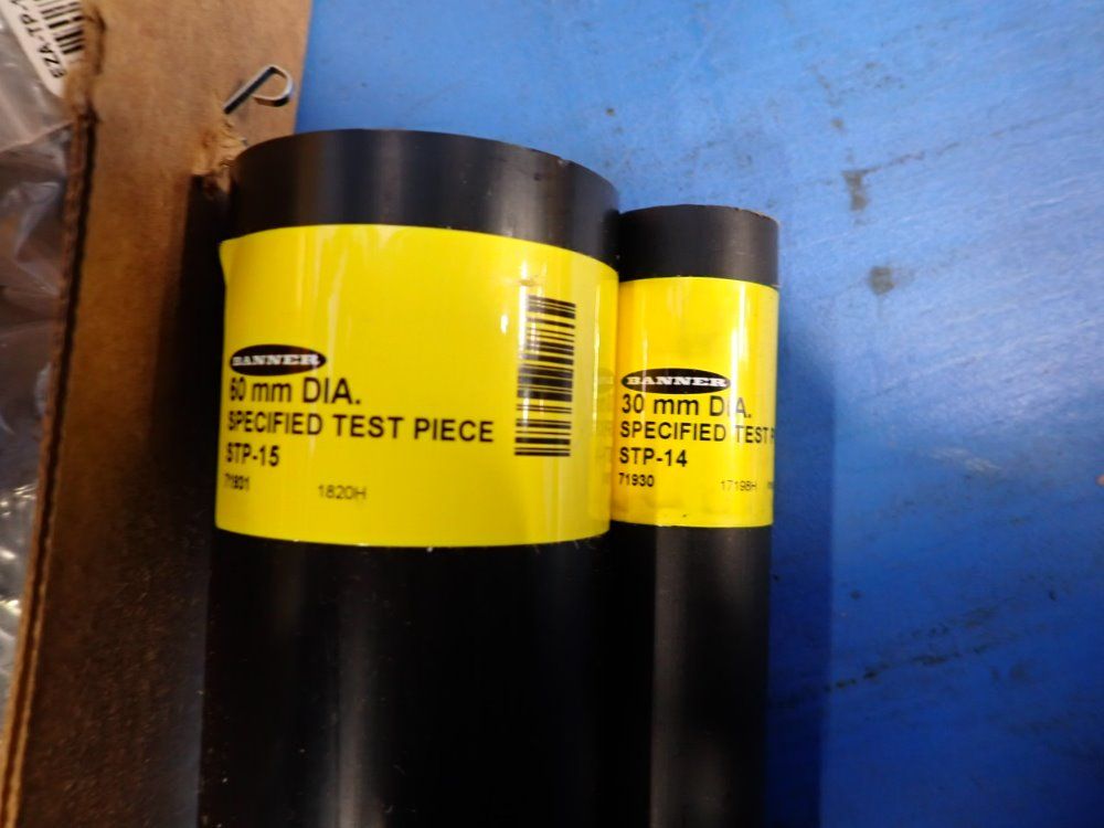 Banner Engineering 600mm Ez Screen Curtain Kit - Slscr30-600q8